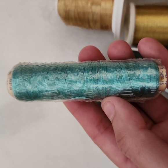 Vintage Sewing Thread Bundle - Picture 7 of 10